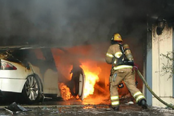 Incendie de véhicule électrique