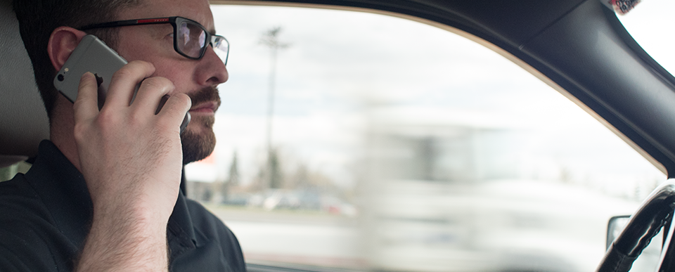 Images du blog - Les contrôles manuels routiers des travailleurs isolés par Blackline Safety sont dangereux