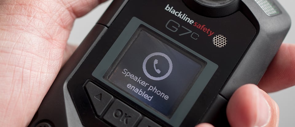 Contrairement à un détecteur de gaz traditionnel, le détecteur de gaz sans fil G7 comprend une fonction d'appel vocal bidirectionnel en option.